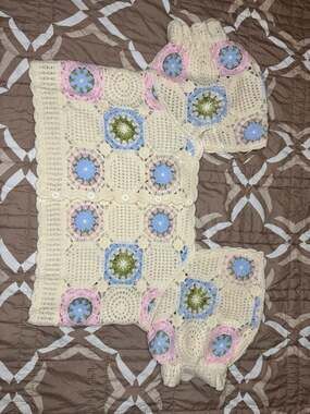 Threaded Leaf Crochet Granny Square Button-Front Top with Puff Sleeves